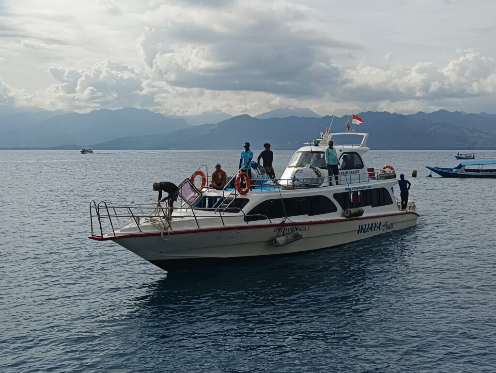 Gili Bali Fast Boat, Eka Jaya Fast Boat Official Partner