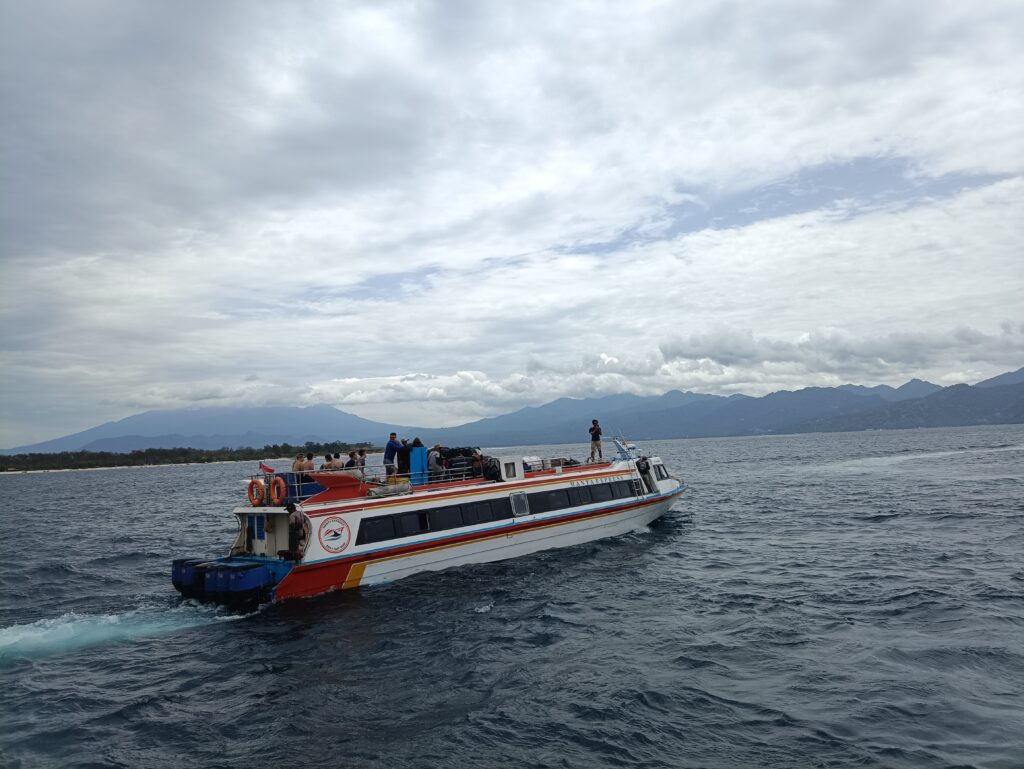 fast boat from gili to padang bai