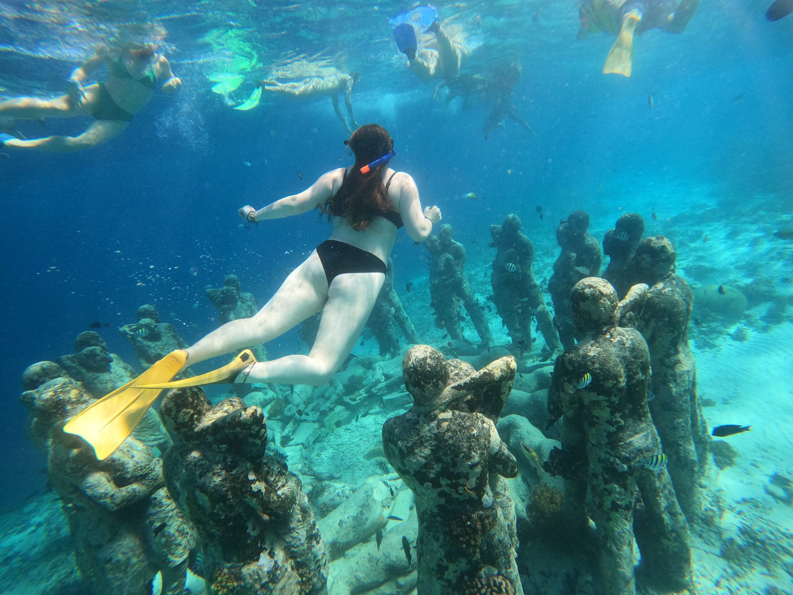 gili meno statue point